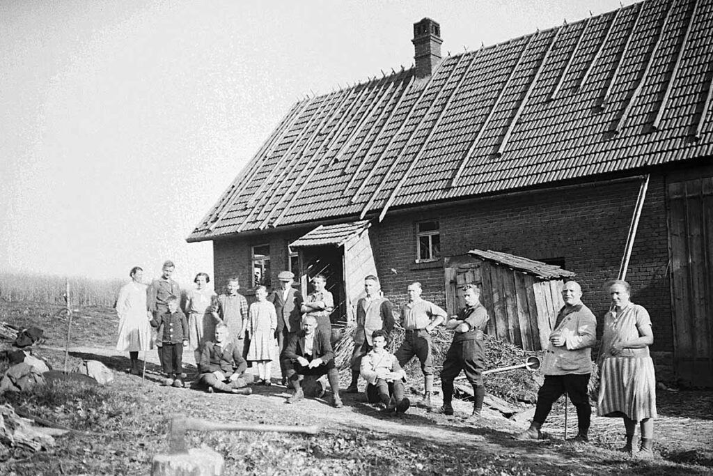 Ziegelhütte am Kreuzberg unser Quartier 1929 (Paul Schminke)