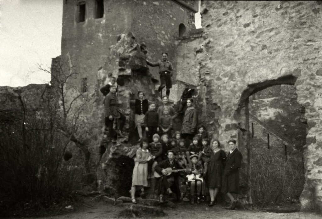 NF Darmstadt Eberstadt bei der Ruine Frankenstein ca 1932 (Copy)