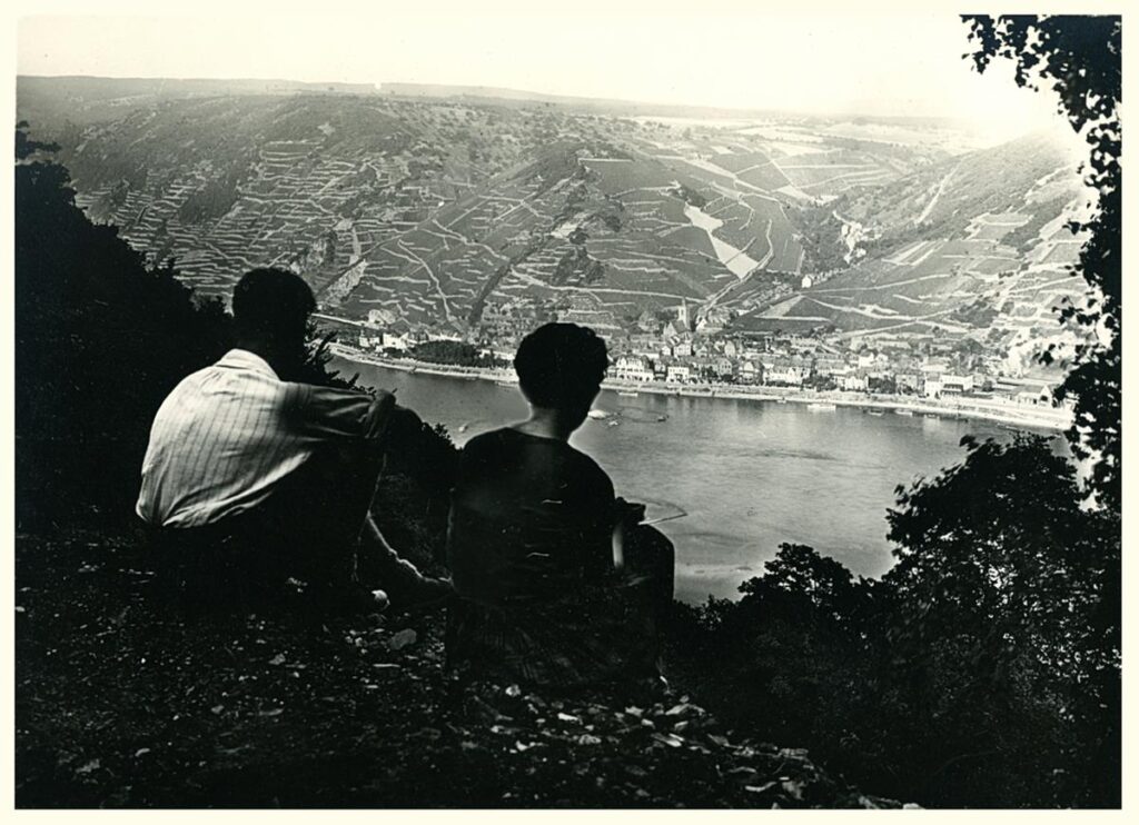 NF Ffm Assmannshausen Rhein rechts Gretel Eberle September 1926 (Copy)