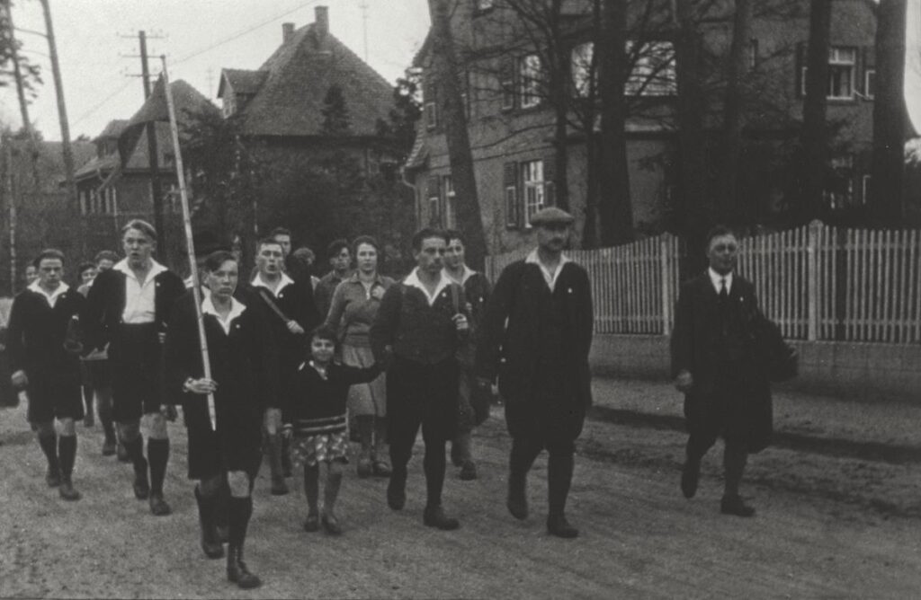 NF Mühlheim Werbewanderung Hanau Kesselstadt 30 März 1930 (Copy)
