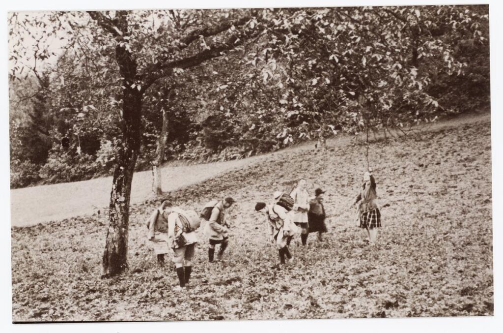 NF Offenbach Karl Schneider dritter von links auf der tromm 29 September 1928 (Copy)