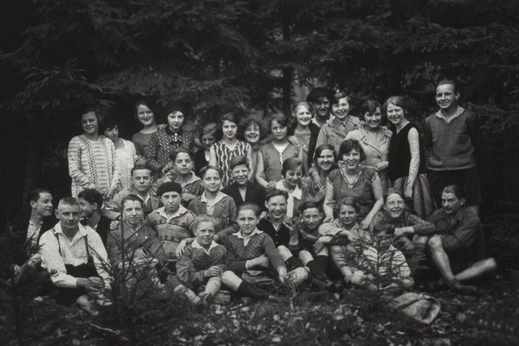 NF Offenbach Naturfreundejugend Himmelfahrt 1929 Ausflug zum Baggerloch Heusenstamm (Copy)