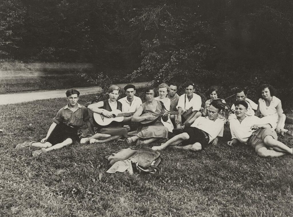 NF Roßdorf Rast bei Rohrbach, Wanderung zum Felsenmeer 21 August 1932 (