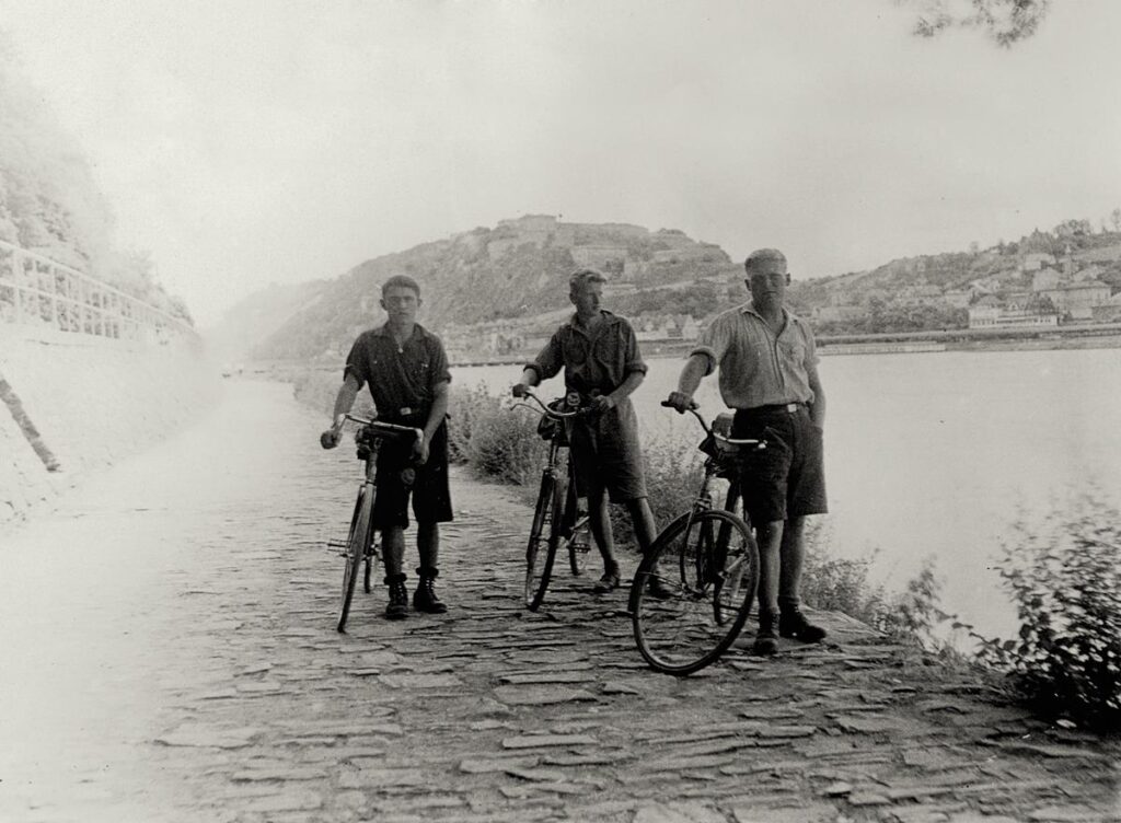 NF Roßdorf Rheintalfahrt nach Koblenz vlnr Philipp Lebert, Heinrich Breitwieser, Fritz Emig, Foto v H (