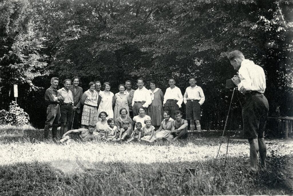 Naturfreunde Darmstadt Bitte recht freundlich ca 1928 (Copy)