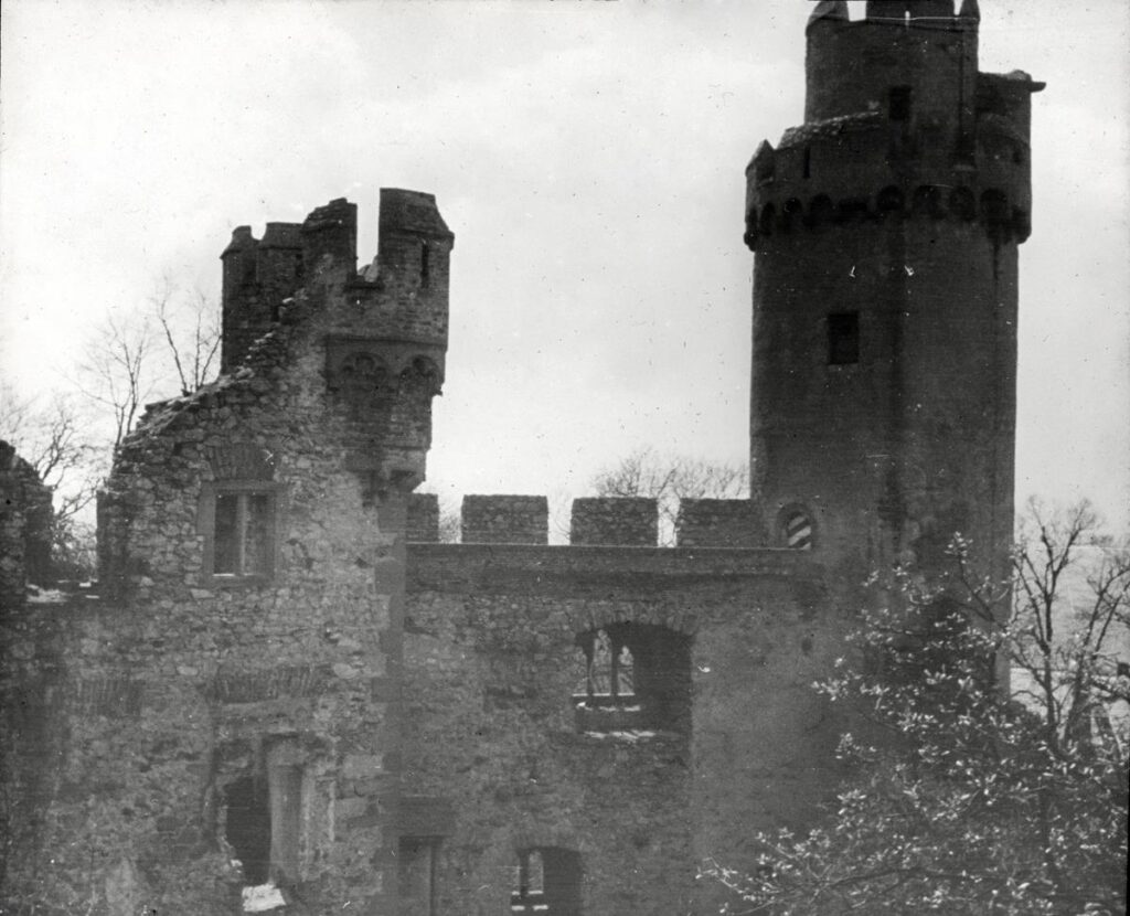 Naturfreunde Darmstadt Das Auerbacher Schloß im Winter ca 1928 (Copy)
