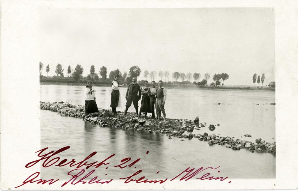 Naturfreunde Darmstadt am Rhein Herbst 1921 (Copy)
