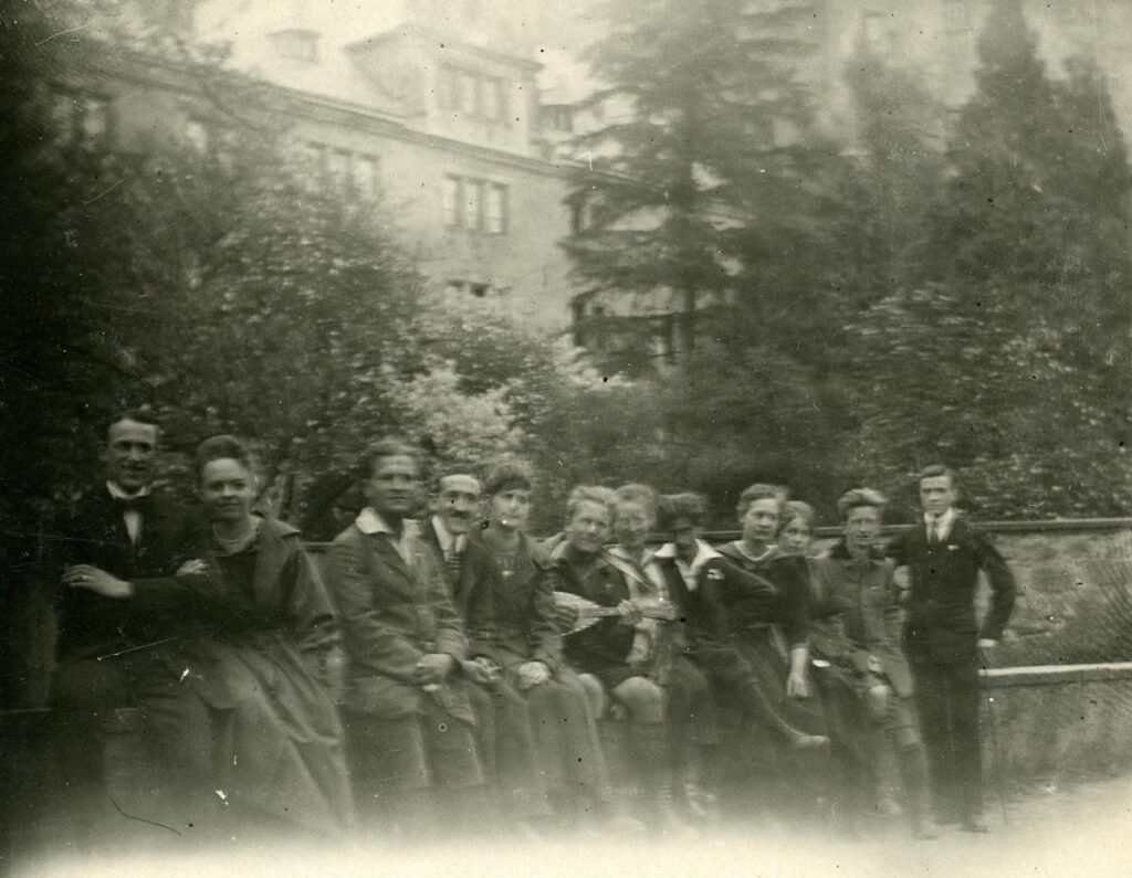 Naturfreunde Marburg, Die Ortsgruppe in Zivil ca 1922 (3) (Copy)
