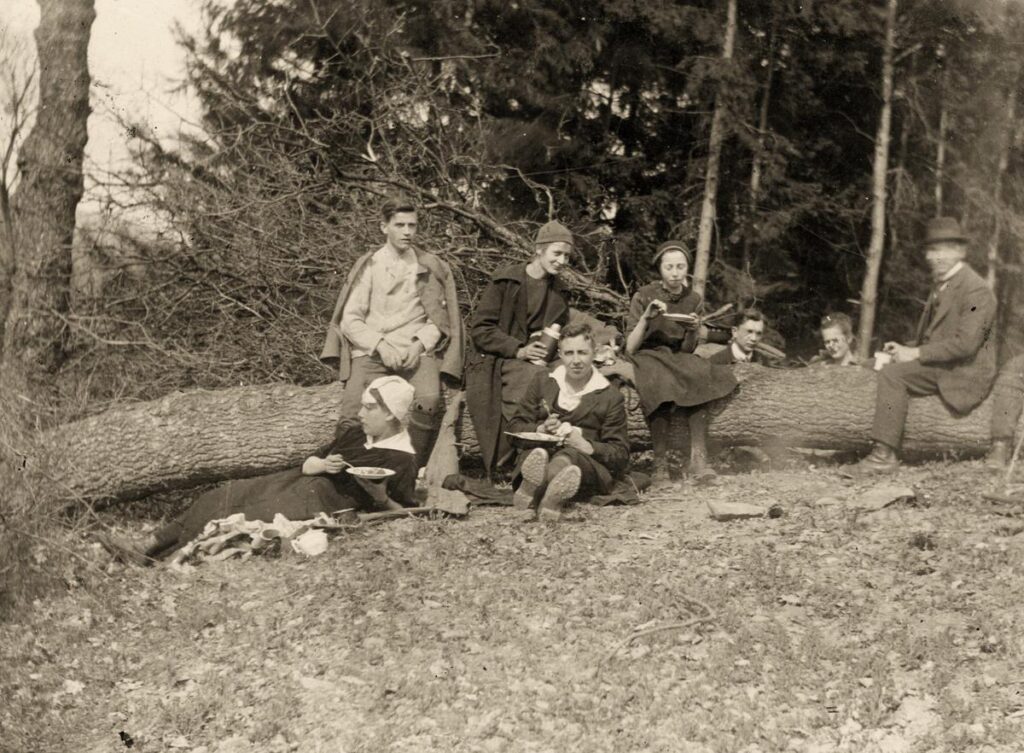 Naturfreunde Marburg, Rast ca 1923 (Copy)