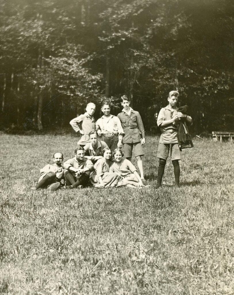Naturfreunde Marburg, im Thüringer Wald beim Stutenhaus, Sommer 1921 (Copy)