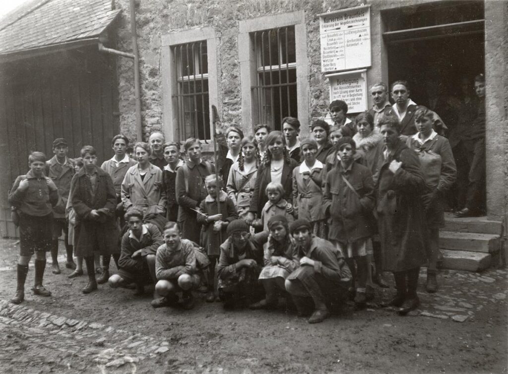 Naturfreunde Wetzlar Aussichtsturm bei Ehringshausen ca 1930 (Copy)