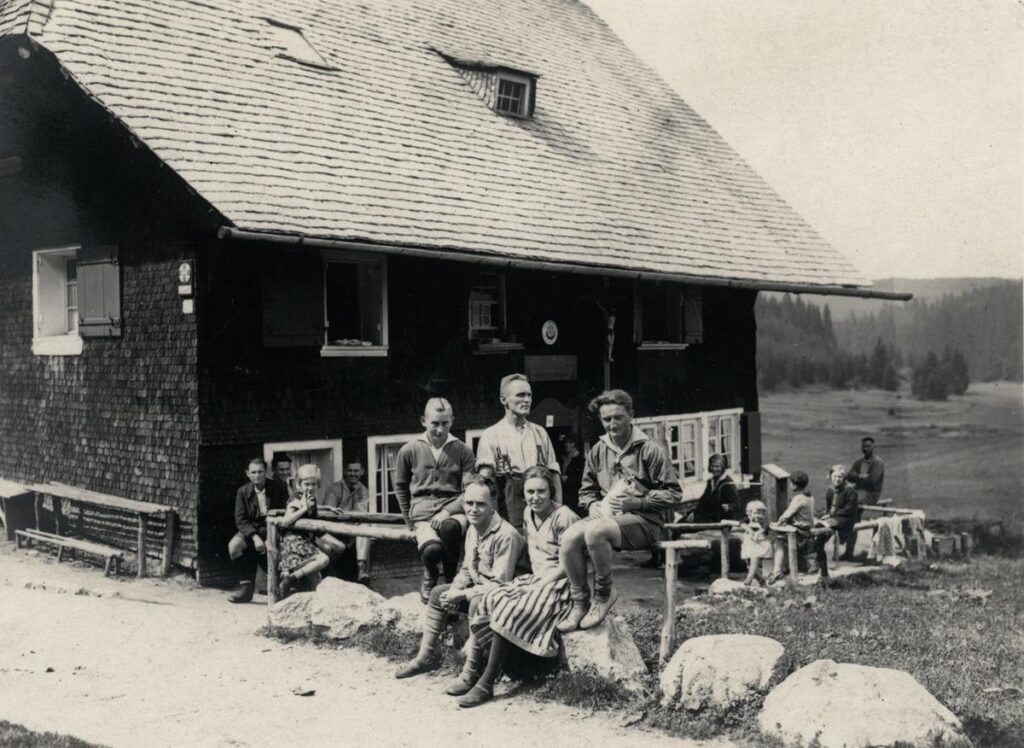 Naturfreunde Wetzlar Schwarzwaldfahrt NFH Küferhäusle ca 1932 (Copy)