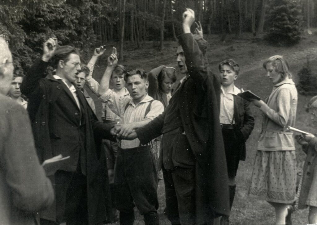 Naturfreunde Wetzlar Stoppelberg Lagerfahrt, Der Schwur 12 06 27 (Copy)