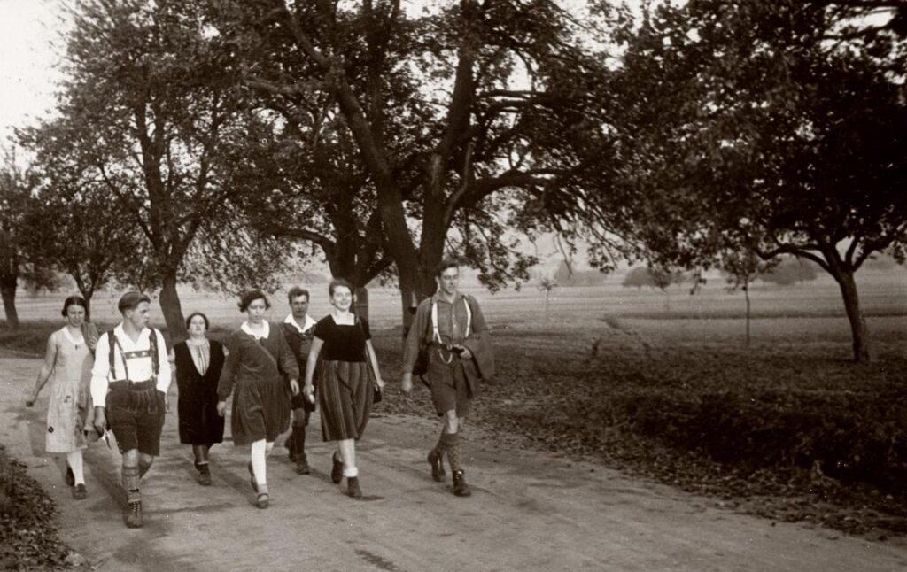 OG Mühlheim auf dem Heimweg vom Steinbachtal Herbst 1930 (Copy)