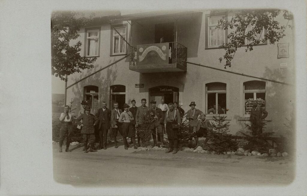 Restauration Waidmann's Ruhe des Karl Lauth in Brombach davor NF Ffm. Lauth schenkte den Frankfurtern den Baugrund für die Hütte, Foto ca1914 (Copy)