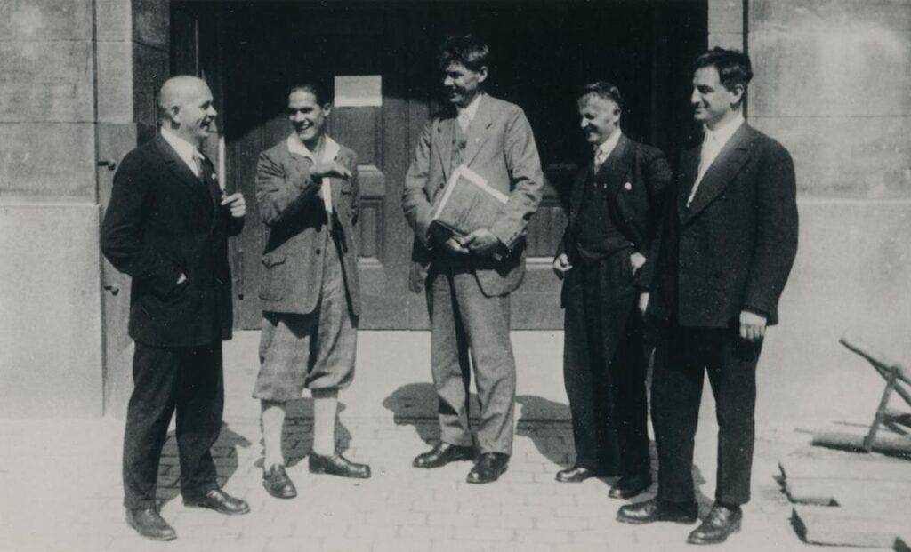 1 Naturfreunde Reichsversammlung in Dresden 1930 Teilnehmer des Gau Mittel Rhein Main v.l. Klaus Dorn Karl Schneider Heinrich Schultz Adolf Baldamus und Wilhelm Buckpesch (Copy)