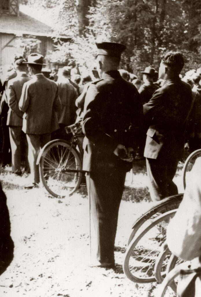 Gaujugendtag in Dieburg, 1928 Die Staatsmacht in ihrer ganzen Größe und Herrlichkeit. (Copy)