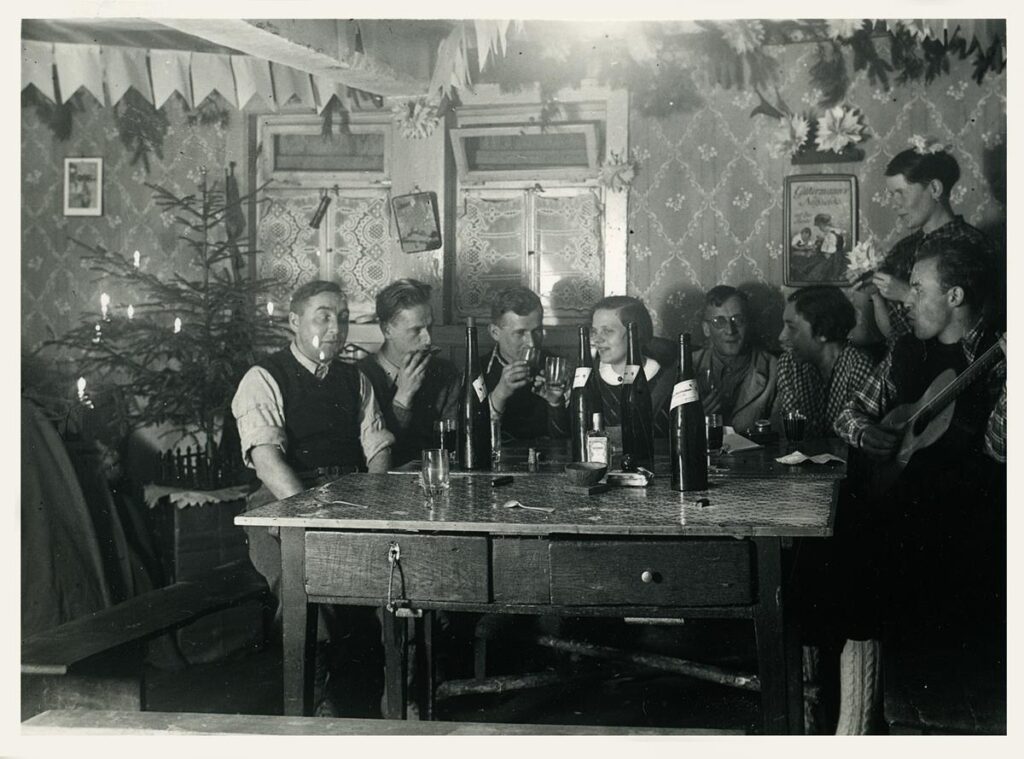 Häuschen in Dorfweil Zuflucht Eberle Sylvester 1936 37 (Copy)