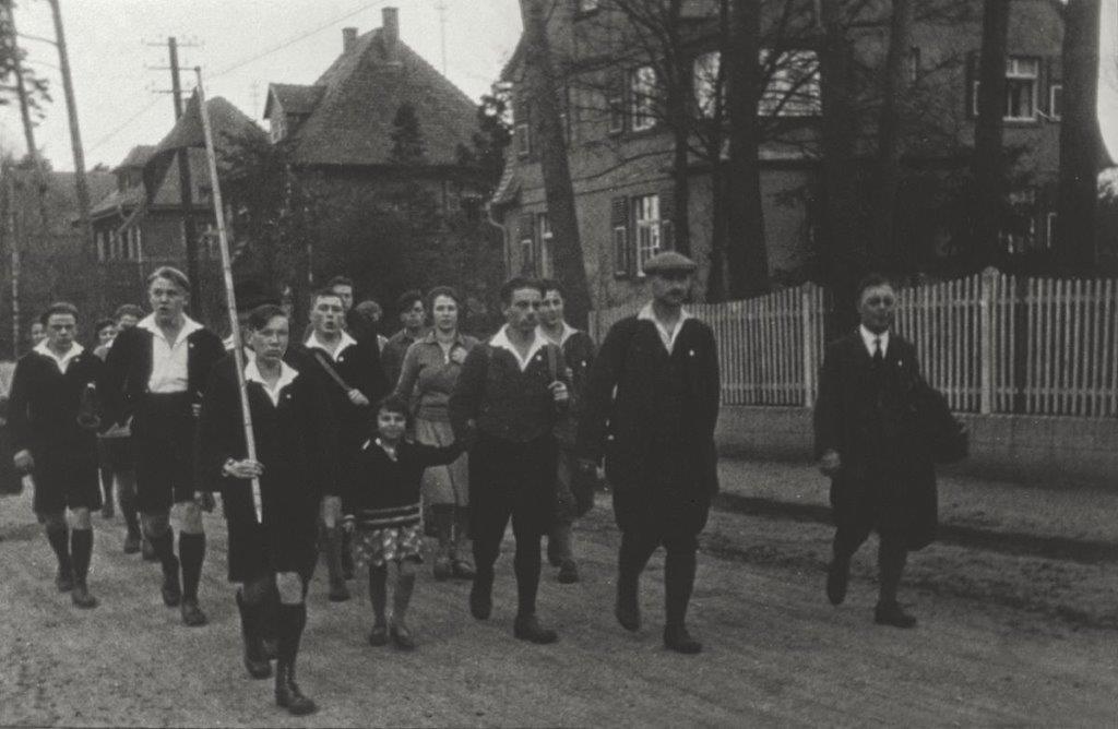 NF Mühlheim Werbewanderung Hanau Kesselstadt 30 März 1930 (Copy)