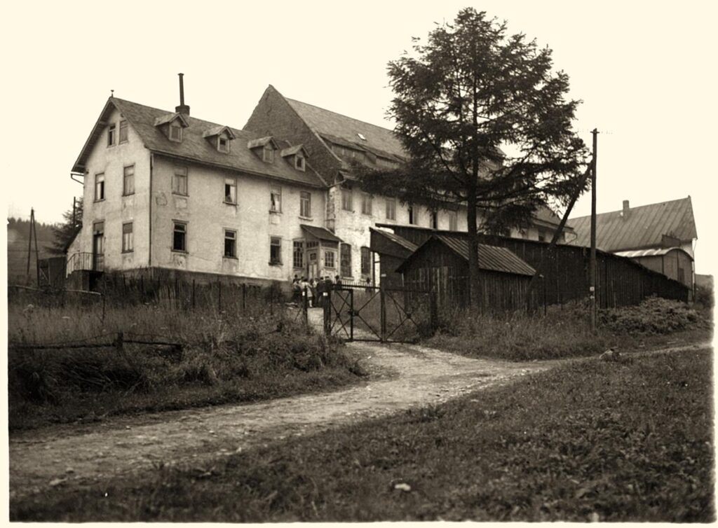 NFH Oberreifenberg Haarnadelfabrik nach der Übernahme 1930 3 (Copy)