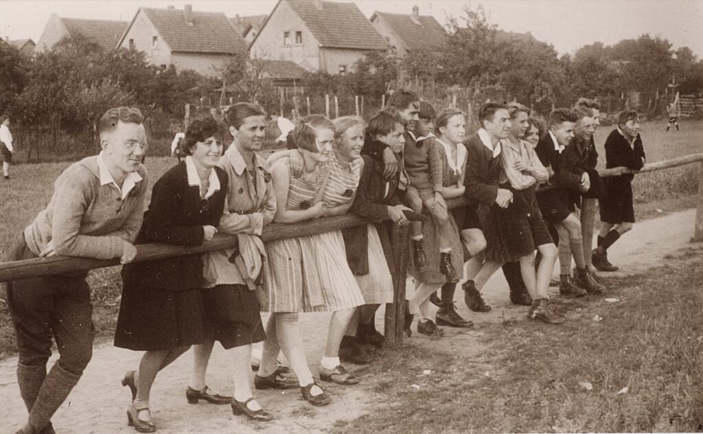 NFJ Offenbach Gaujugendtag in Egelsbach 1929 Willi Buckpesch 7 von rechts (Copy)