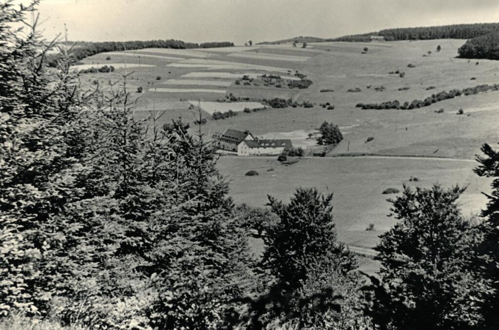 Naturfreunde Frankfurt Oberreifenberg August 1930 (Copy)
