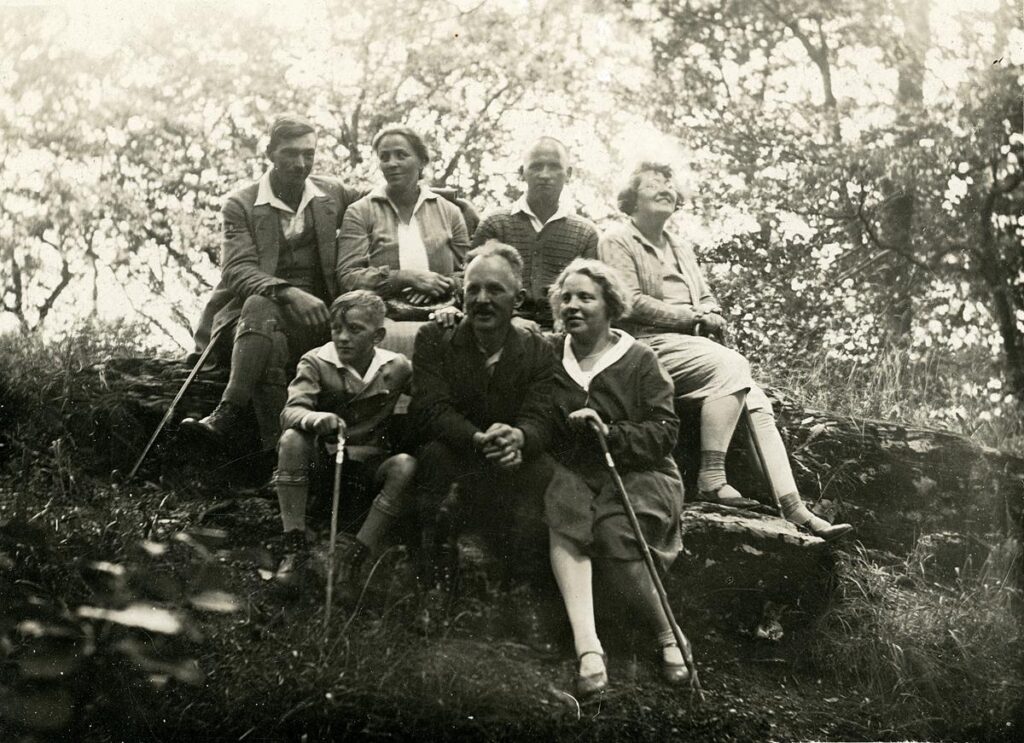 Naturfreunde Vilbel Wanderung ca 1926 (Copy)