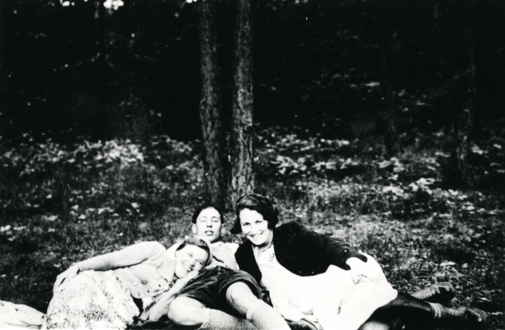 Naturfreunde Vilbel auf einer Wanderung im Jahr 1932 (Copy)