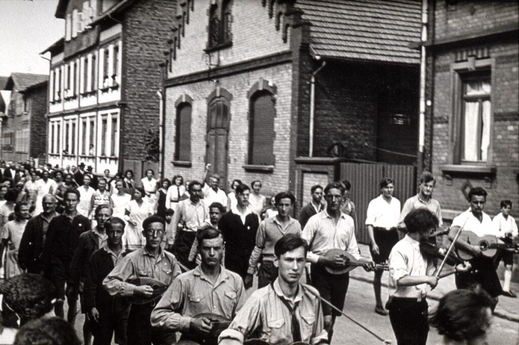 Naturfreunde Vilbel bei einem Arbeitersportfest in Mühlheim (Gerheim) 1931 (Copy)