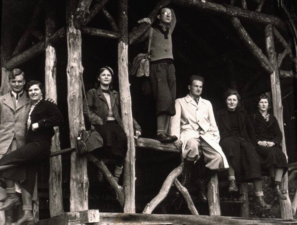 Naturfreunde Vilbel im Verbot 1938 im Vilbeler Wald (Copy)
