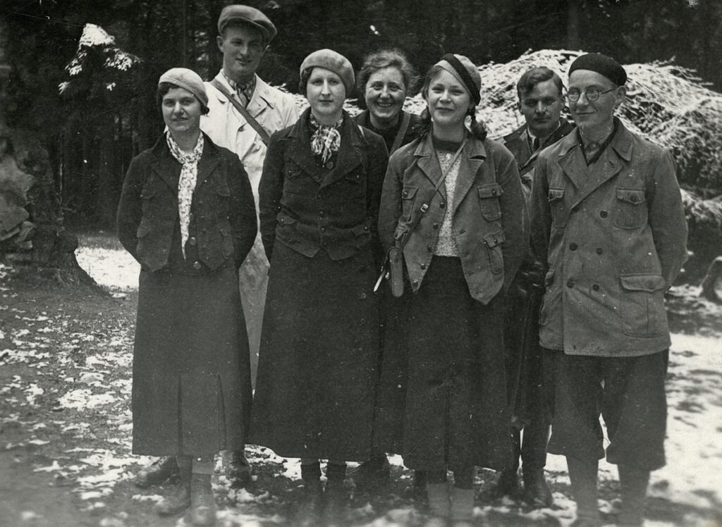 Naturfreunde Vilbel im Verbot Wandern im Taunus Ostern 1936 (Copy)