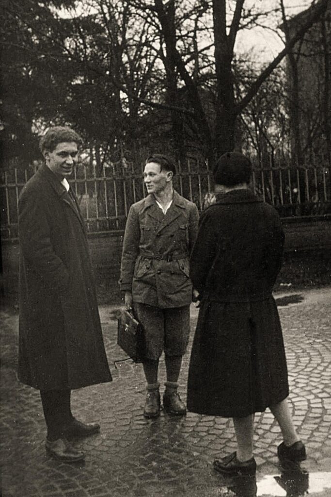 Robert Wolff xxx und xxx Gaujugendleitung (Copy)